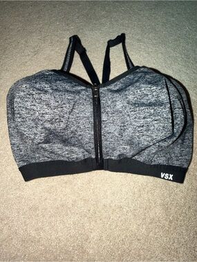 Victoria’s Secret The Incredible VSX Sports Bra Size 32DDD Heather Gray/Black